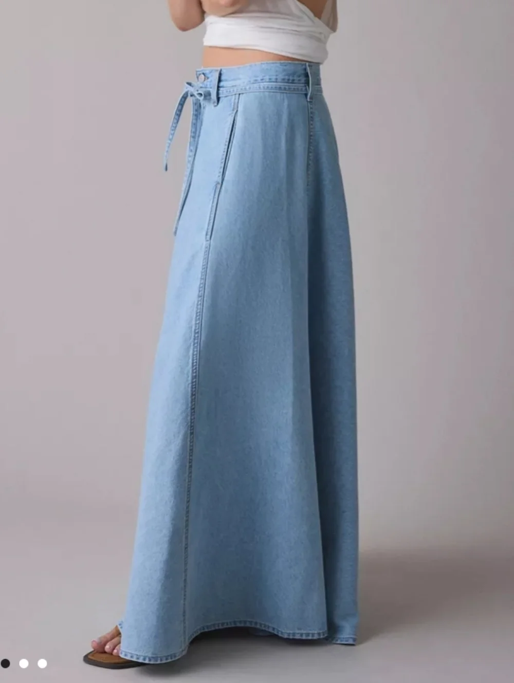 NWOT Levi's Xlong Light Wash Denim Skirt. Size 24. - Picture 12 of 13